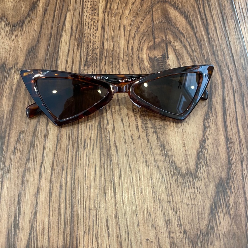 Thin Cat eye sunglasses